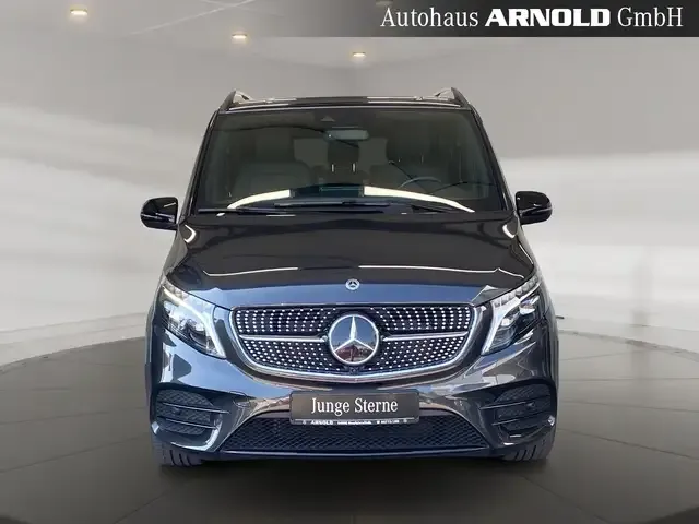 Mercedes-Benz V 220