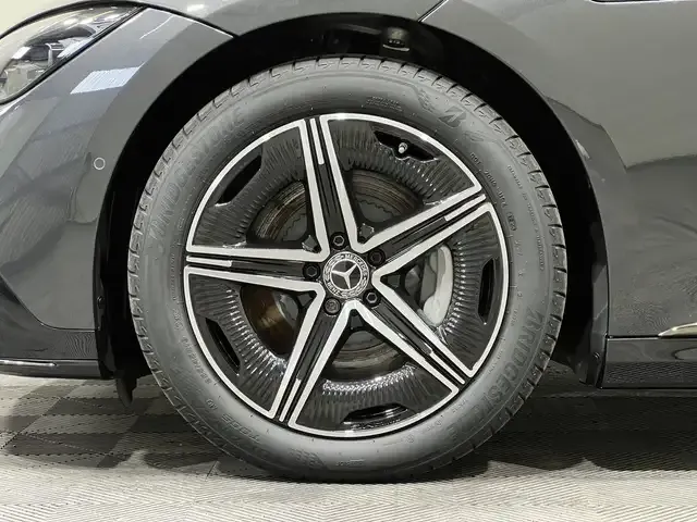 Mercedes-Benz EQE 350