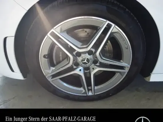 Mercedes-Benz B 220