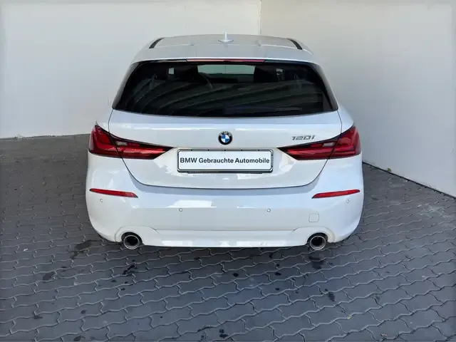 BMW 120