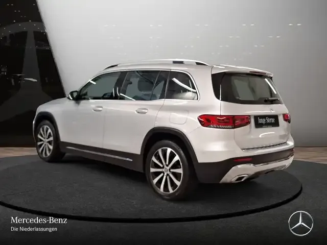 Mercedes-Benz GLB 180