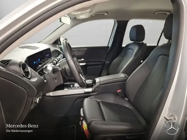 Mercedes-Benz GLB 180