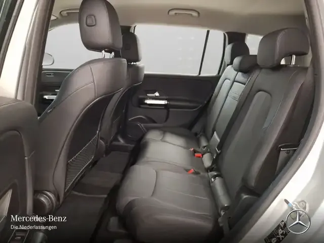 Mercedes-Benz GLB 180