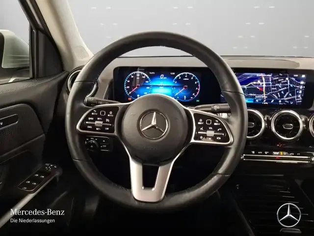 Mercedes-Benz GLB 180