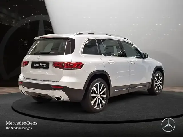 Mercedes-Benz GLB 180