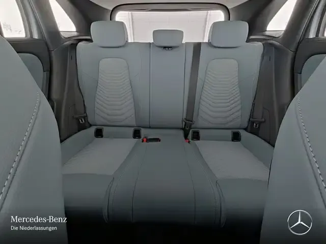 Mercedes-Benz GLA 220