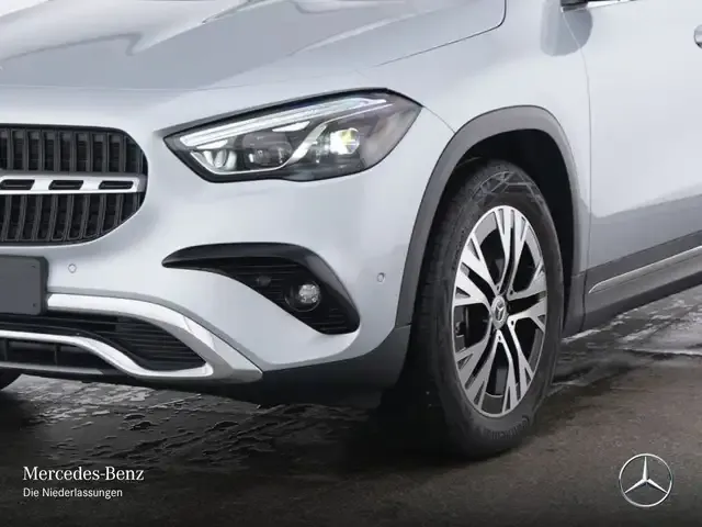 Mercedes-Benz GLA 220