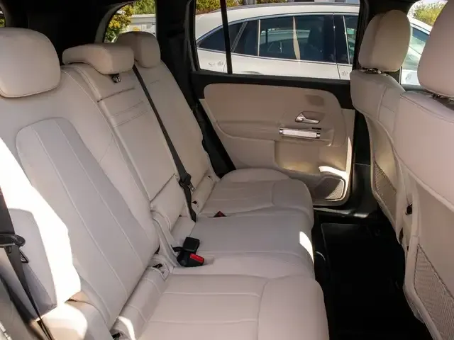 Mercedes-Benz EQB 300