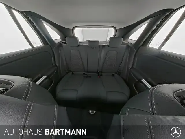 Mercedes-Benz GLA 220