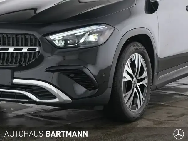 Mercedes-Benz GLA 220