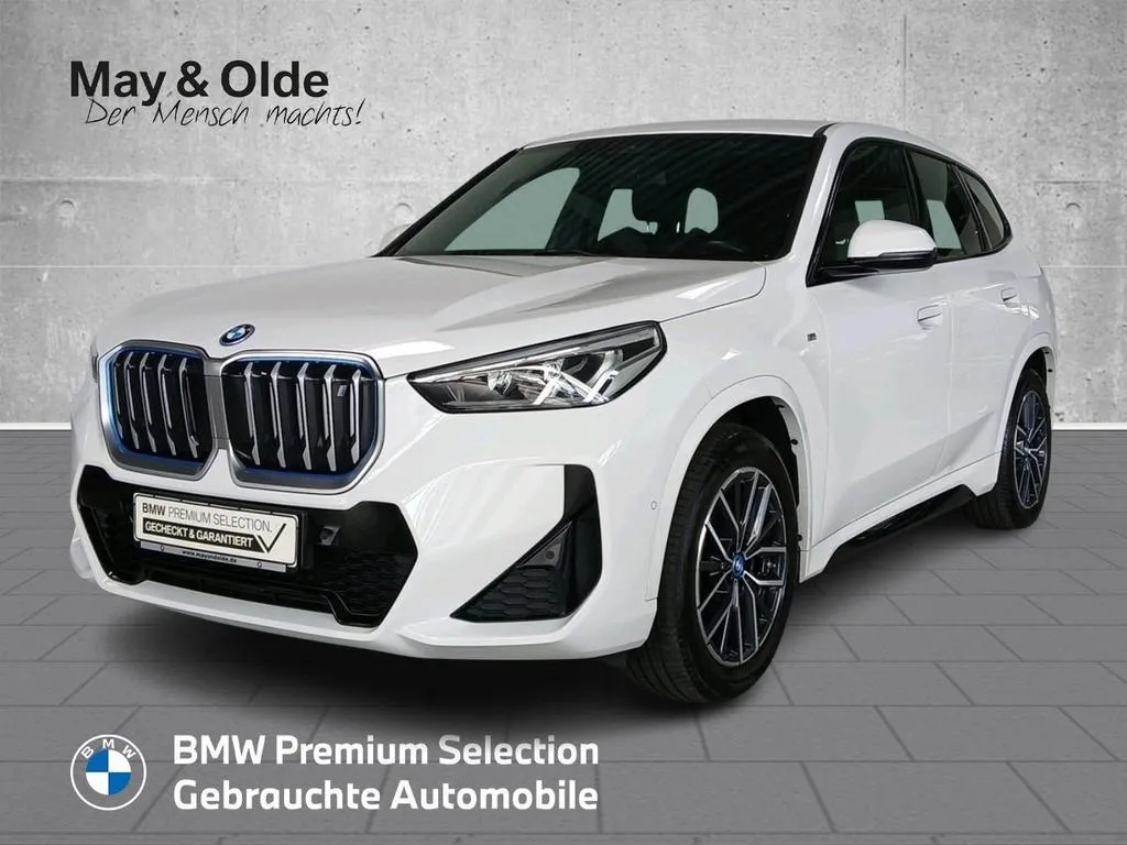 BMW iX1