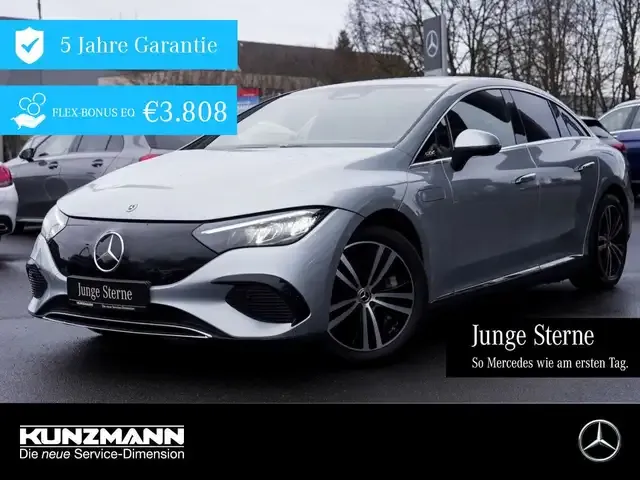 Mercedes-Benz EQE 300