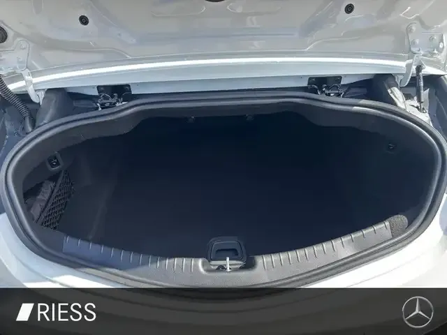 Mercedes-Benz CLE 200