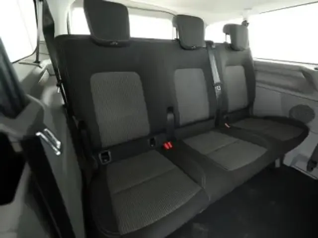 Volkswagen T7 Caravelle