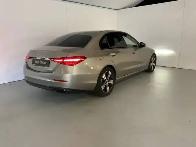 Mercedes-Benz C 220