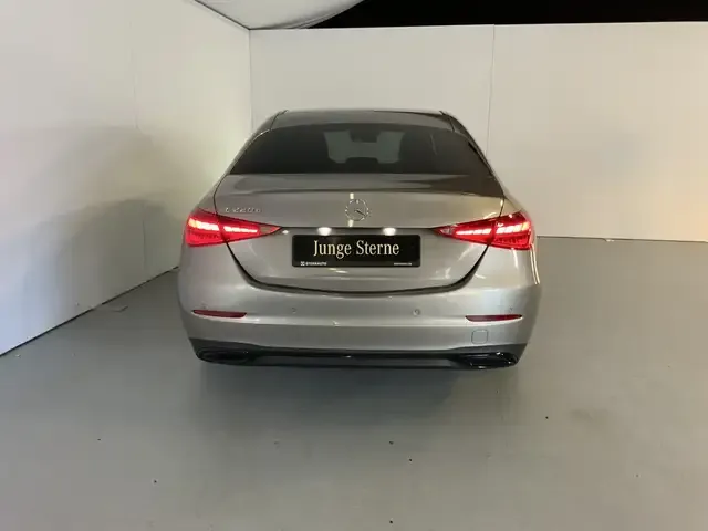 Mercedes-Benz C 220