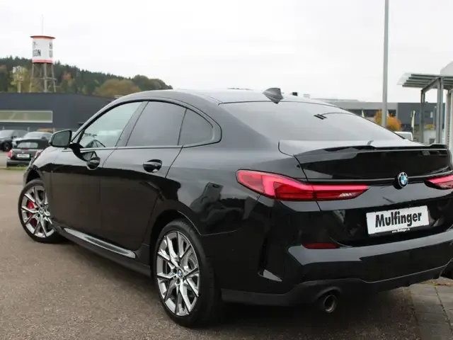 BMW 220