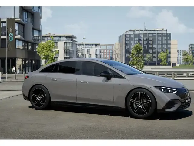 Mercedes-Benz EQE 43