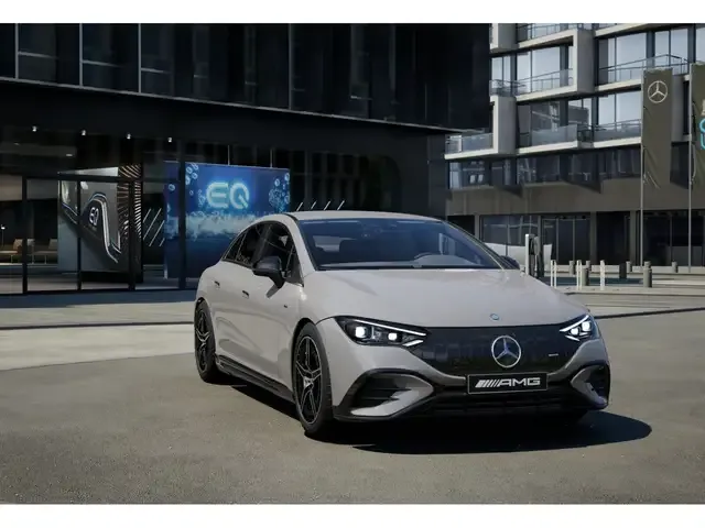 Mercedes-Benz EQE 43