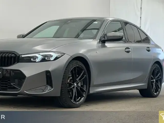 BMW 330