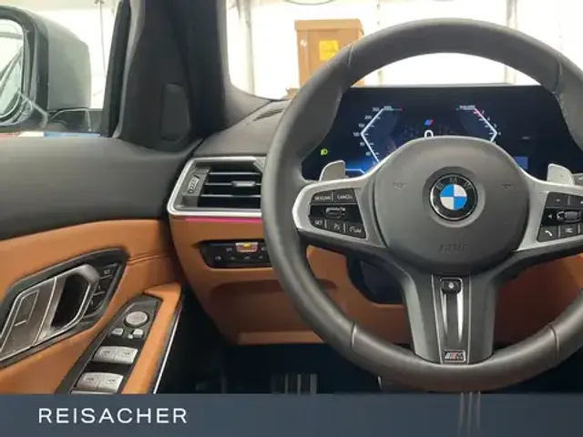 BMW 330