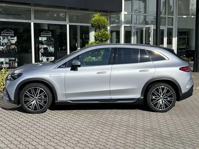 Mercedes-Benz EQE SUV