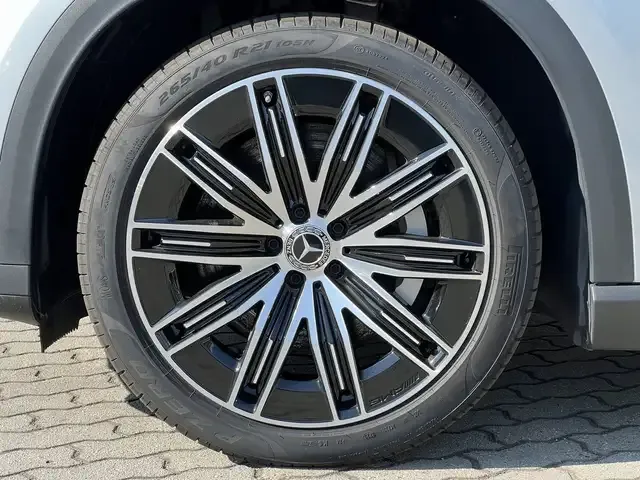Mercedes-Benz EQE SUV