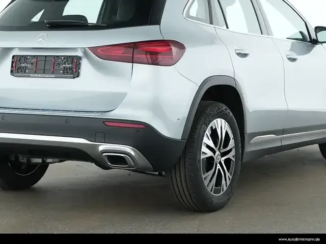Mercedes-Benz GLA 180