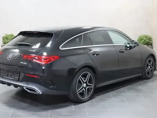 Mercedes-Benz CLA 180