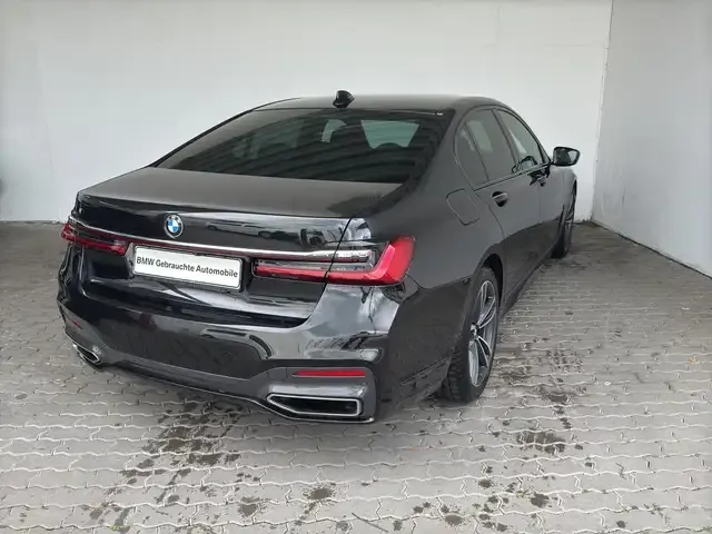 BMW 730