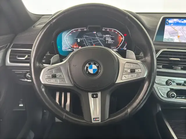 BMW 730