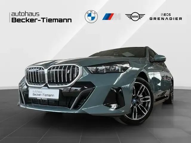 BMW i5