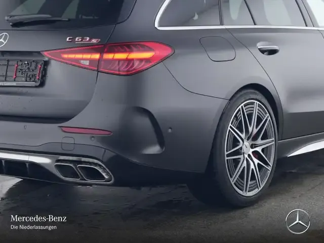 Mercedes-Benz C 63 AMG