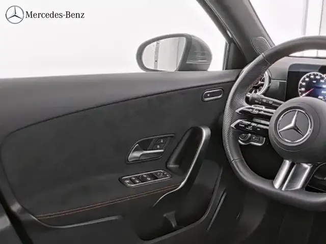 Mercedes-Benz A 220