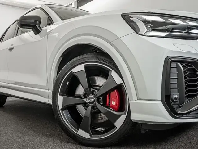 Audi SQ2