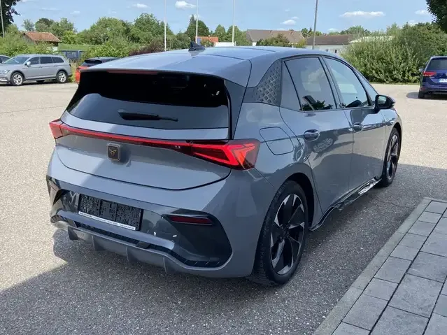 CUPRA Born