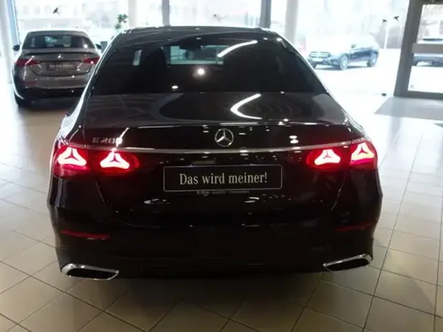 Mercedes-Benz E 200