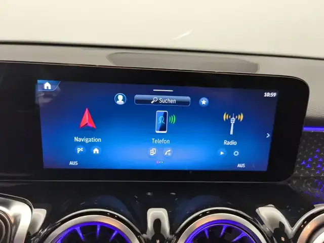 Mercedes-Benz GLB 200