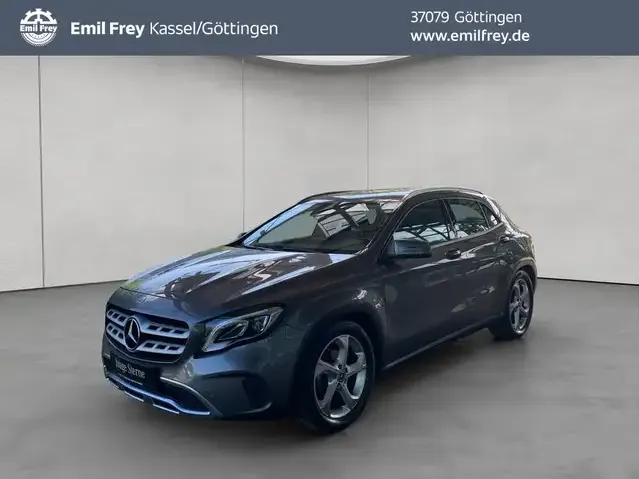 Mercedes-Benz GLA 200