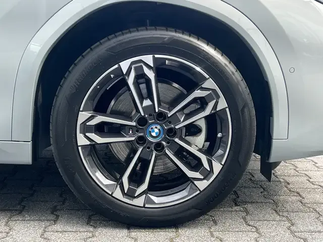 BMW iX2