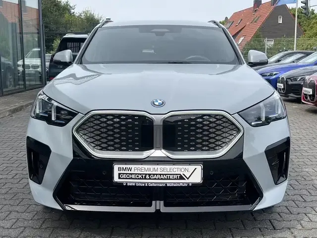 BMW iX2