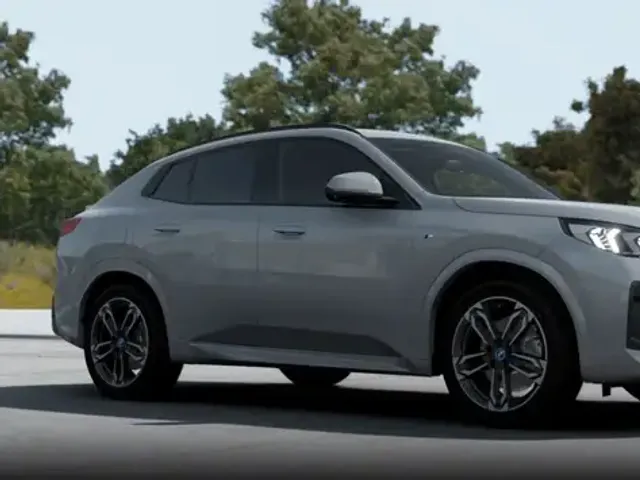BMW iX2