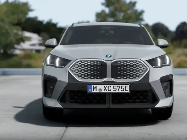 BMW iX2