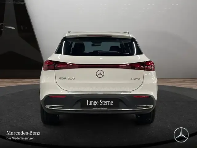 Mercedes-Benz EQA 300