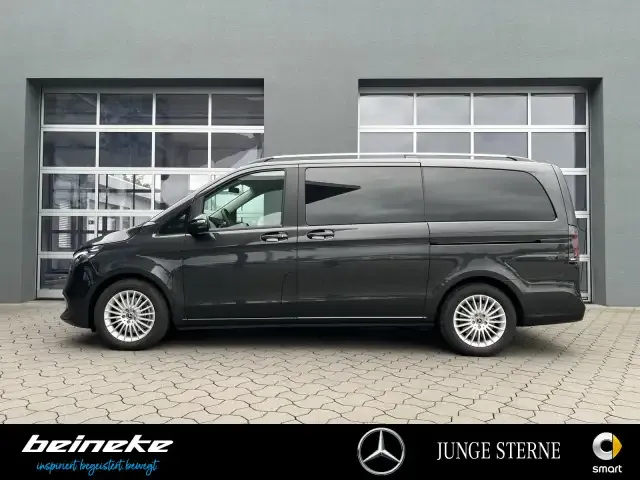 Mercedes-Benz V 220