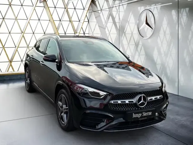 Mercedes-Benz GLA 200