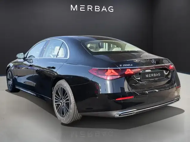 Mercedes-Benz E 200