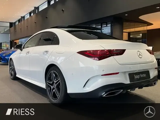 Mercedes-Benz CLA 200
