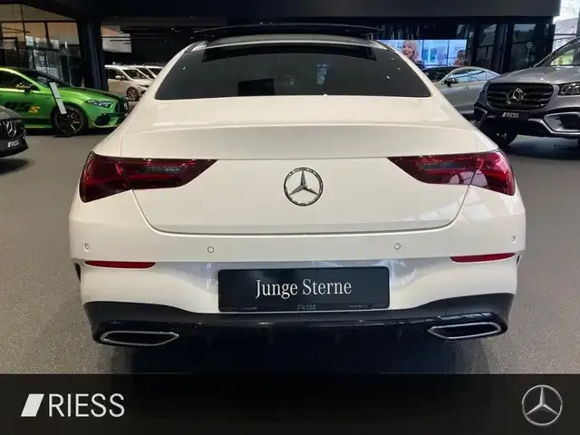 Mercedes-Benz CLA 200