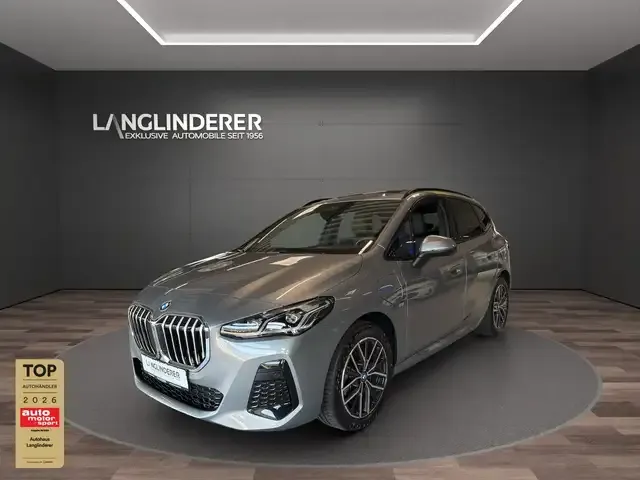BMW 225